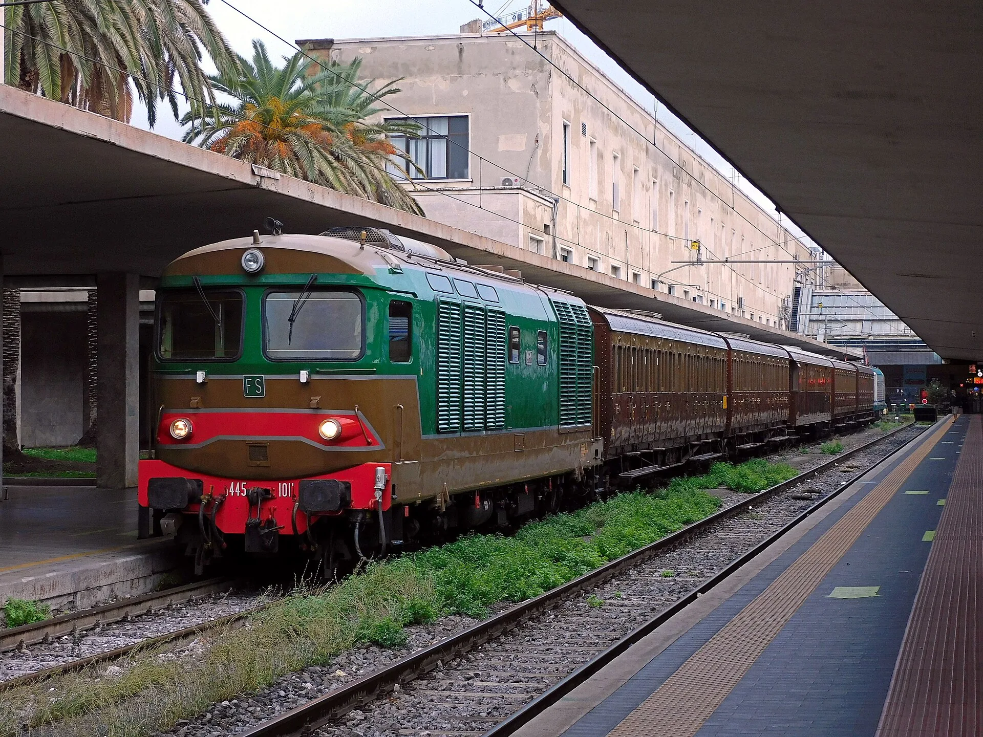 Un treno alla stazione di Firenze Santa Maria Novella